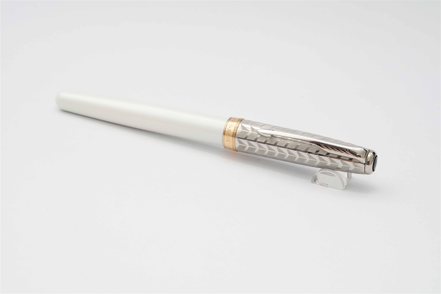 Bút máy Parker Sonnet Feminine Metal & Pearl 18K M