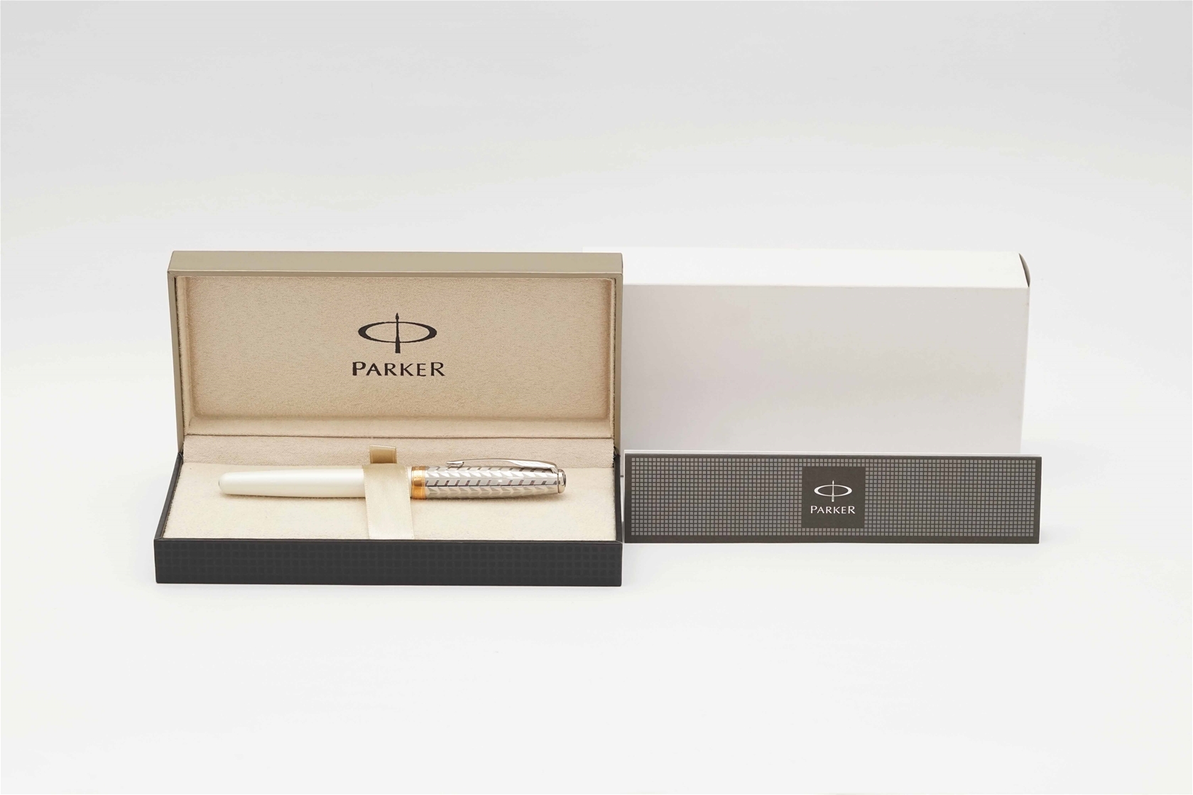 Bút máy Parker Sonnet Feminine Metal & Pearl 18K M