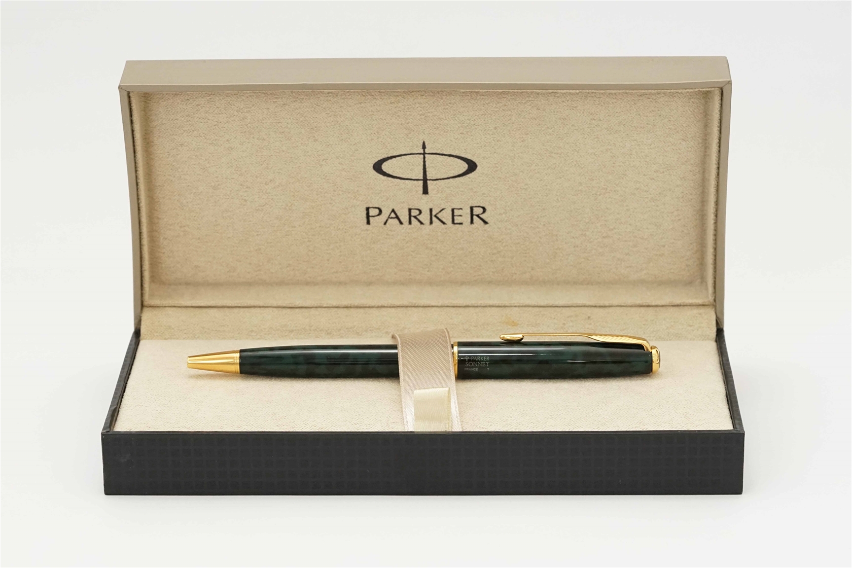 Bút bi Parker Sonnet Green Marble GT Ballpoint Pen