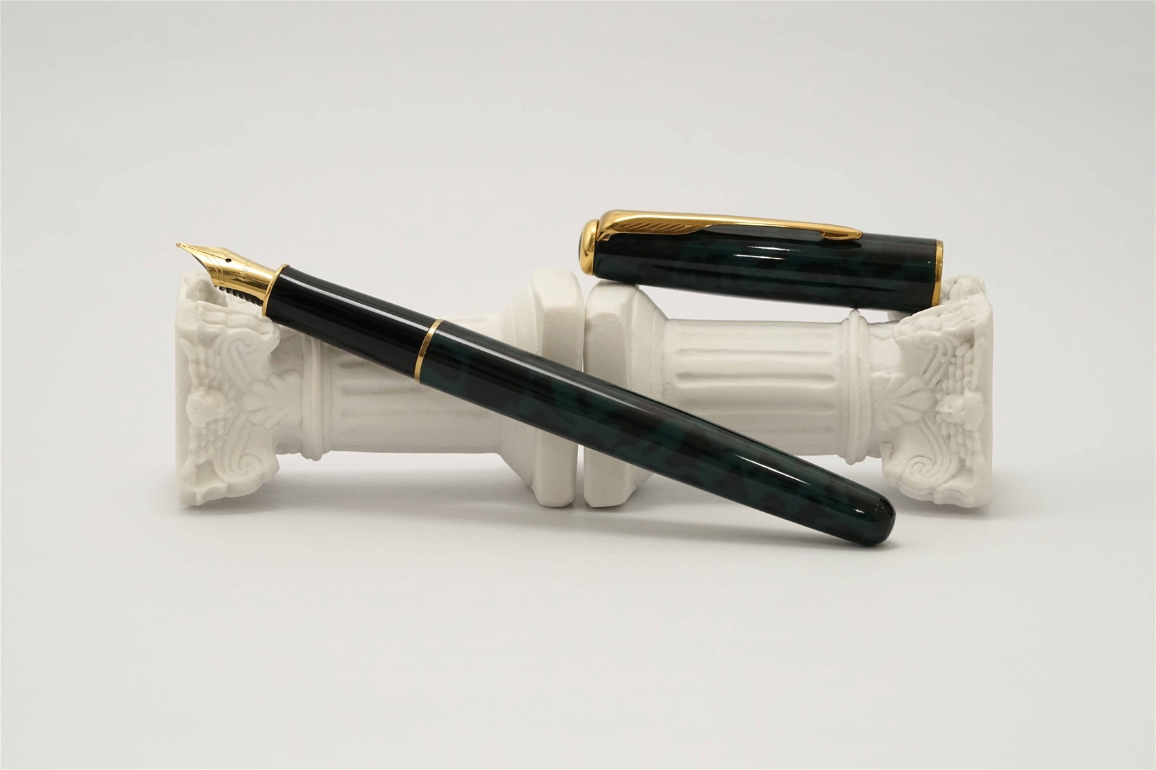 Bút máy Parker Sonnet Green Marble GT Steel F