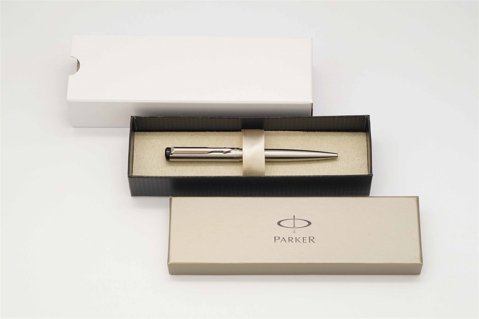 Bút bi Parker Vector Stainless Steel CT Ballpoint Pen