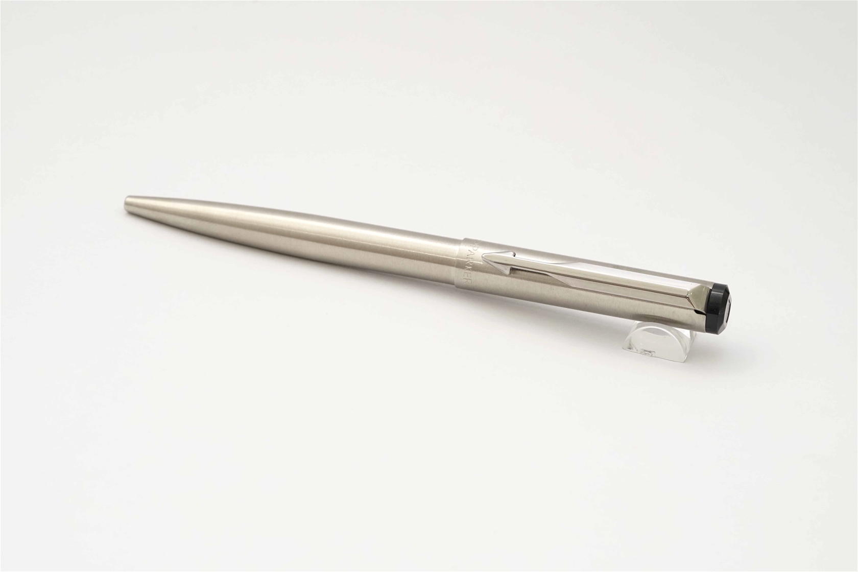 Bút bi Parker Vector Stainless Steel CT Ballpoint Pen