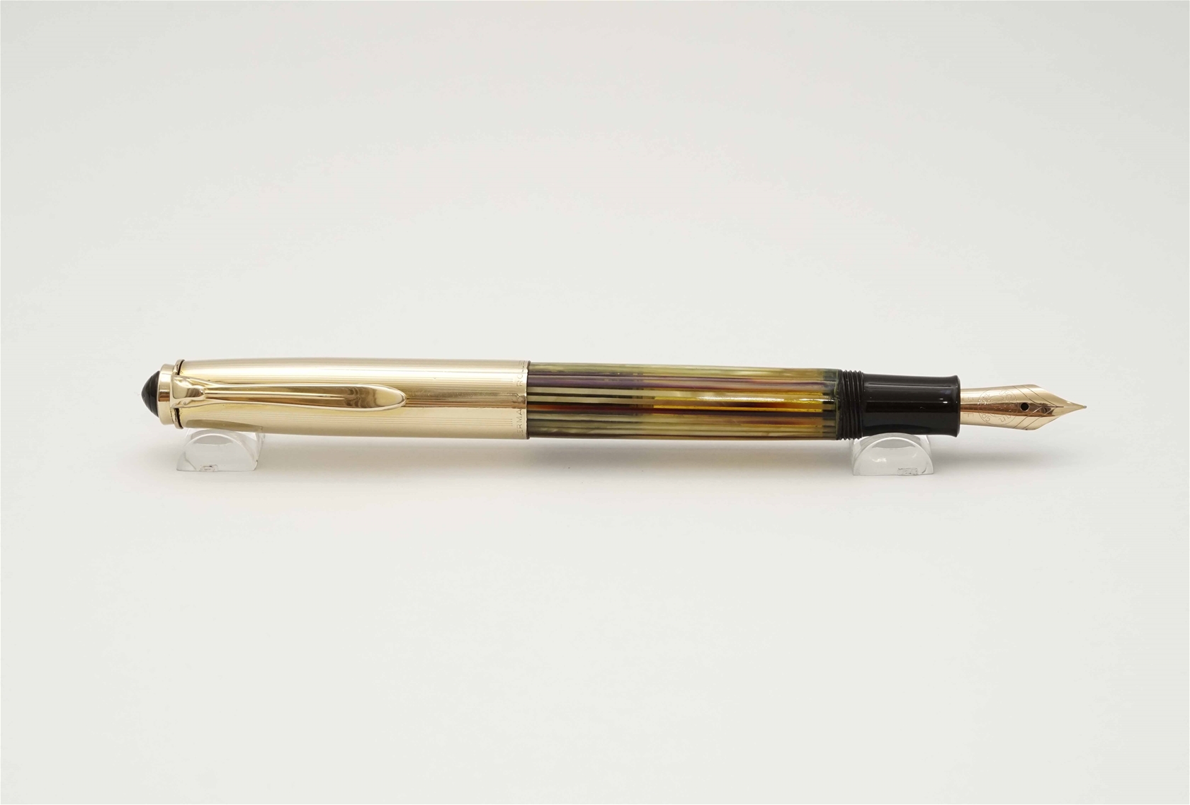 Bút máy Pelikan 500NN Brown Tortoiseshell Gold Plated Cap 14K EEF