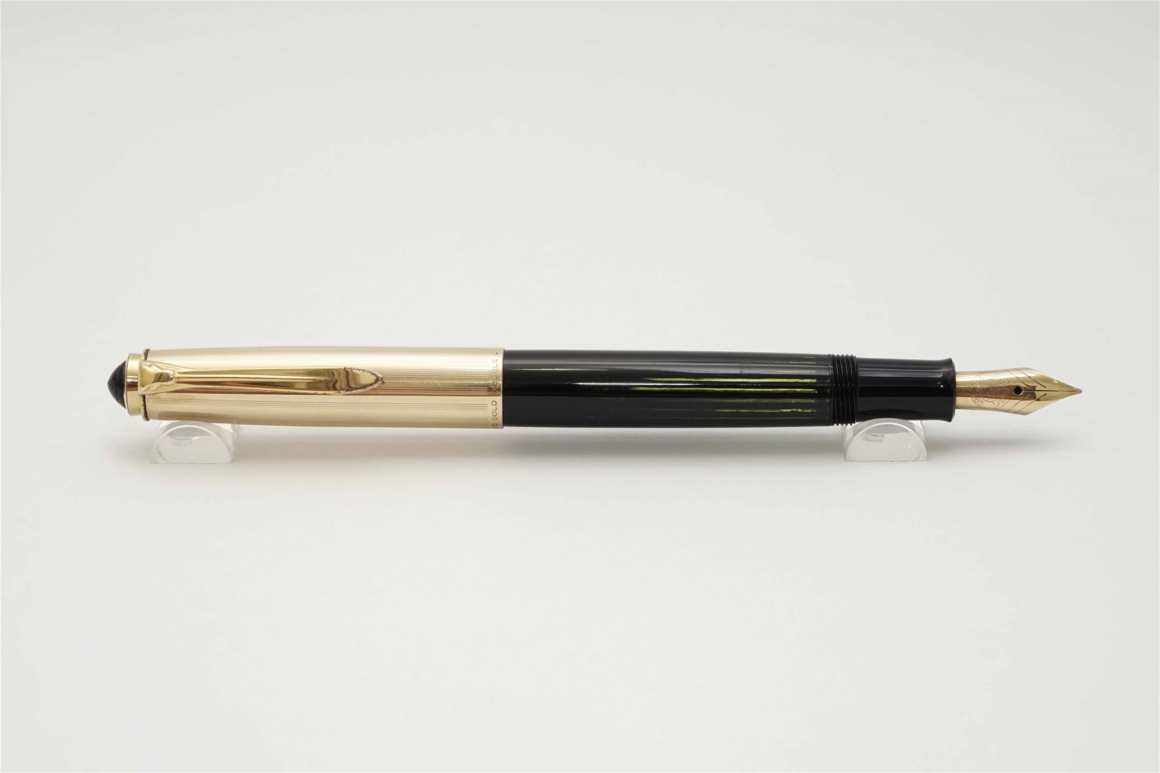 Bút máy Pelikan 500NN Rolled Gold Cap & Green Black 14K F