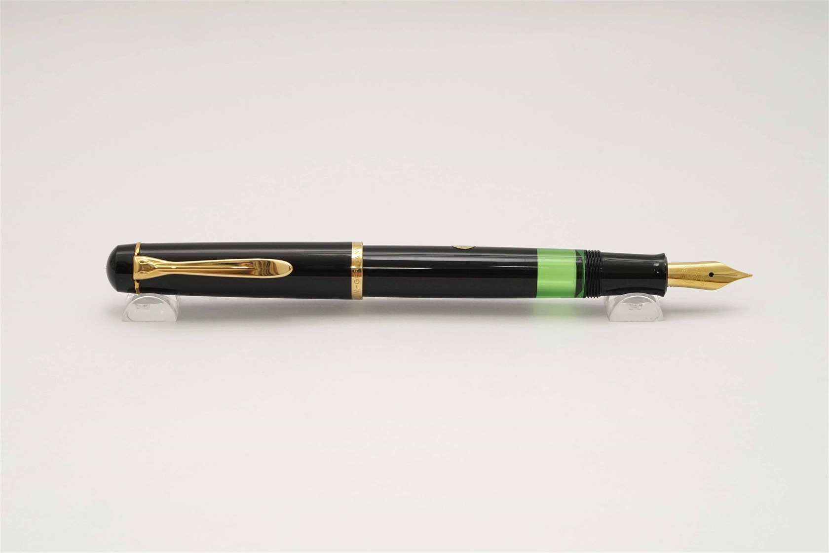 Bút máy Pelikan M200 Black Steel M