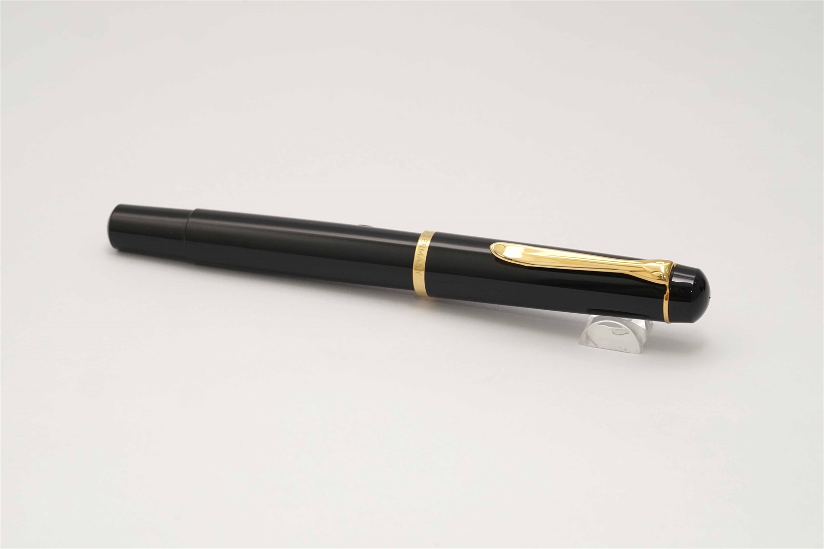 Bút máy Pelikan M200 Black Steel M