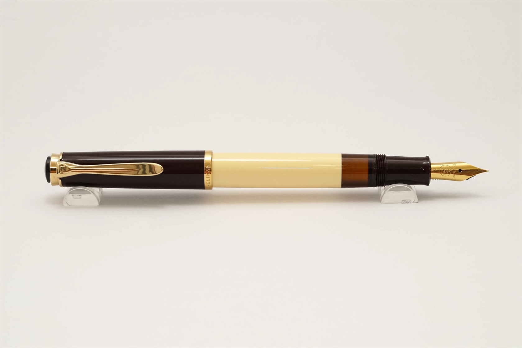 Bút máy Pelikan M200 Cafe Creme Special Edition Steel EF