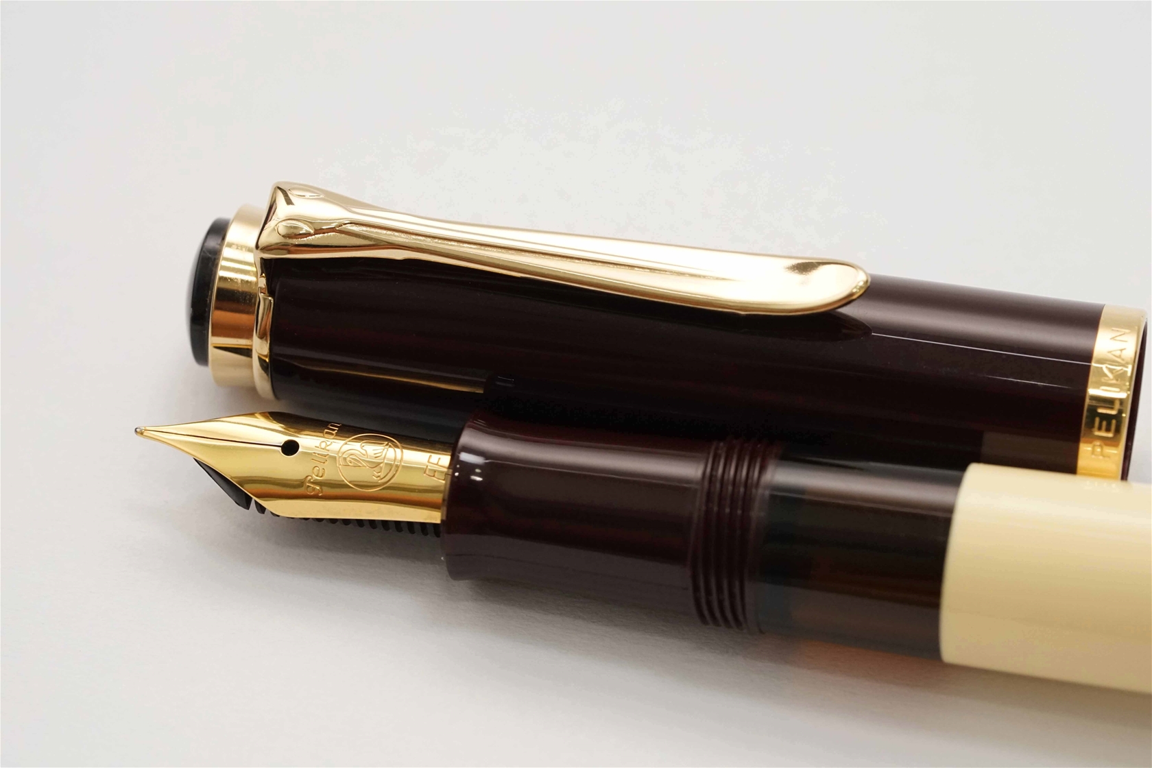 Bút máy Pelikan M200 Cafe Creme Special Edition Steel EF