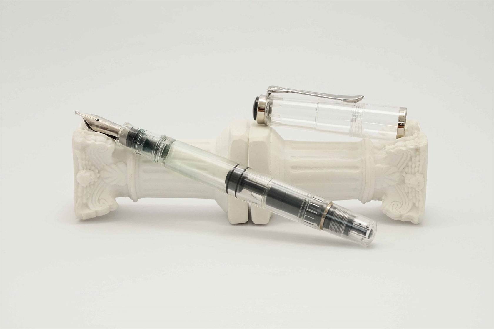 Bút máy Pelikan M205 Clear Demonstrator Steel B