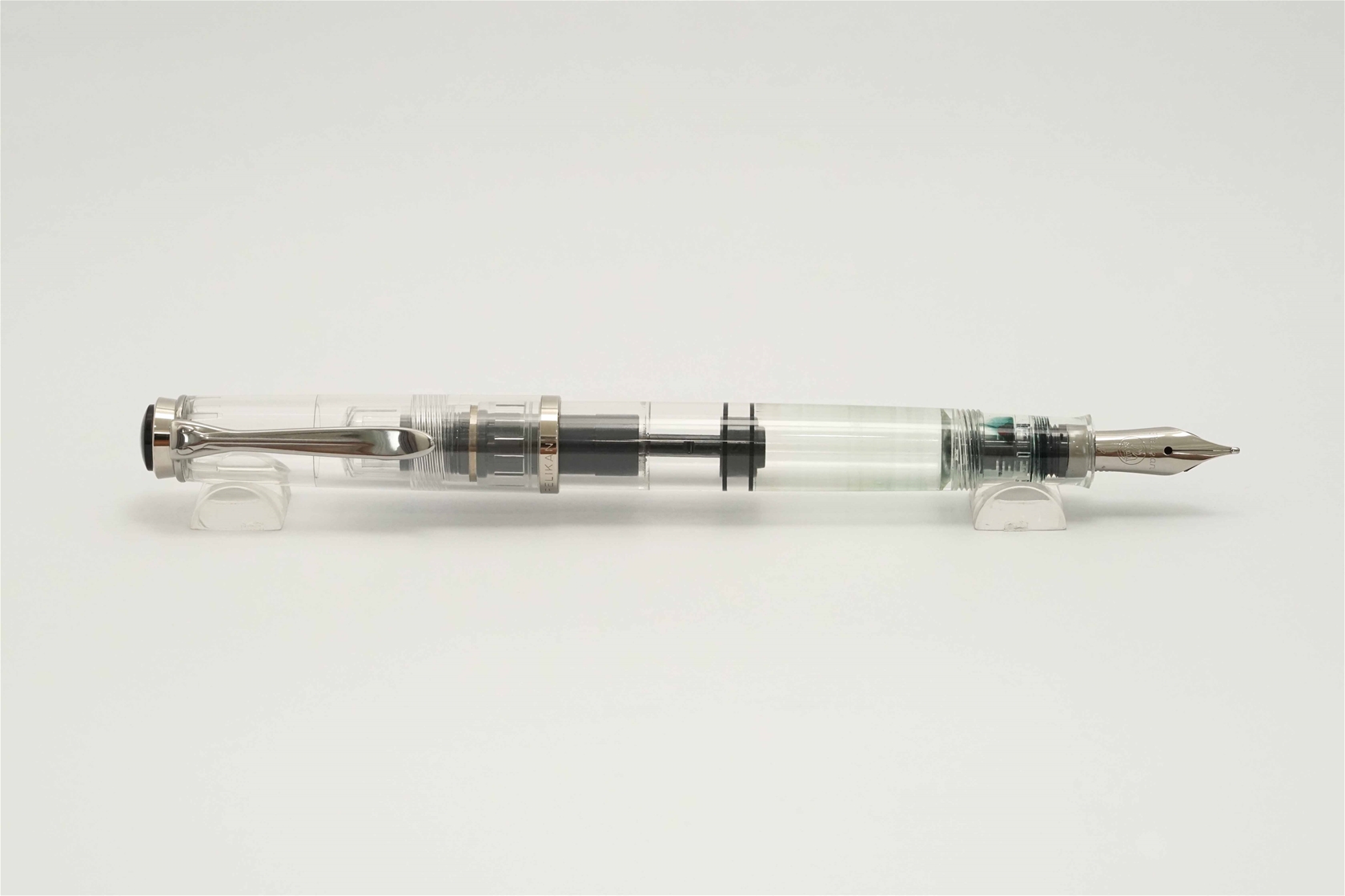 Bút máy Pelikan M205 Clear Demonstrator Steel B