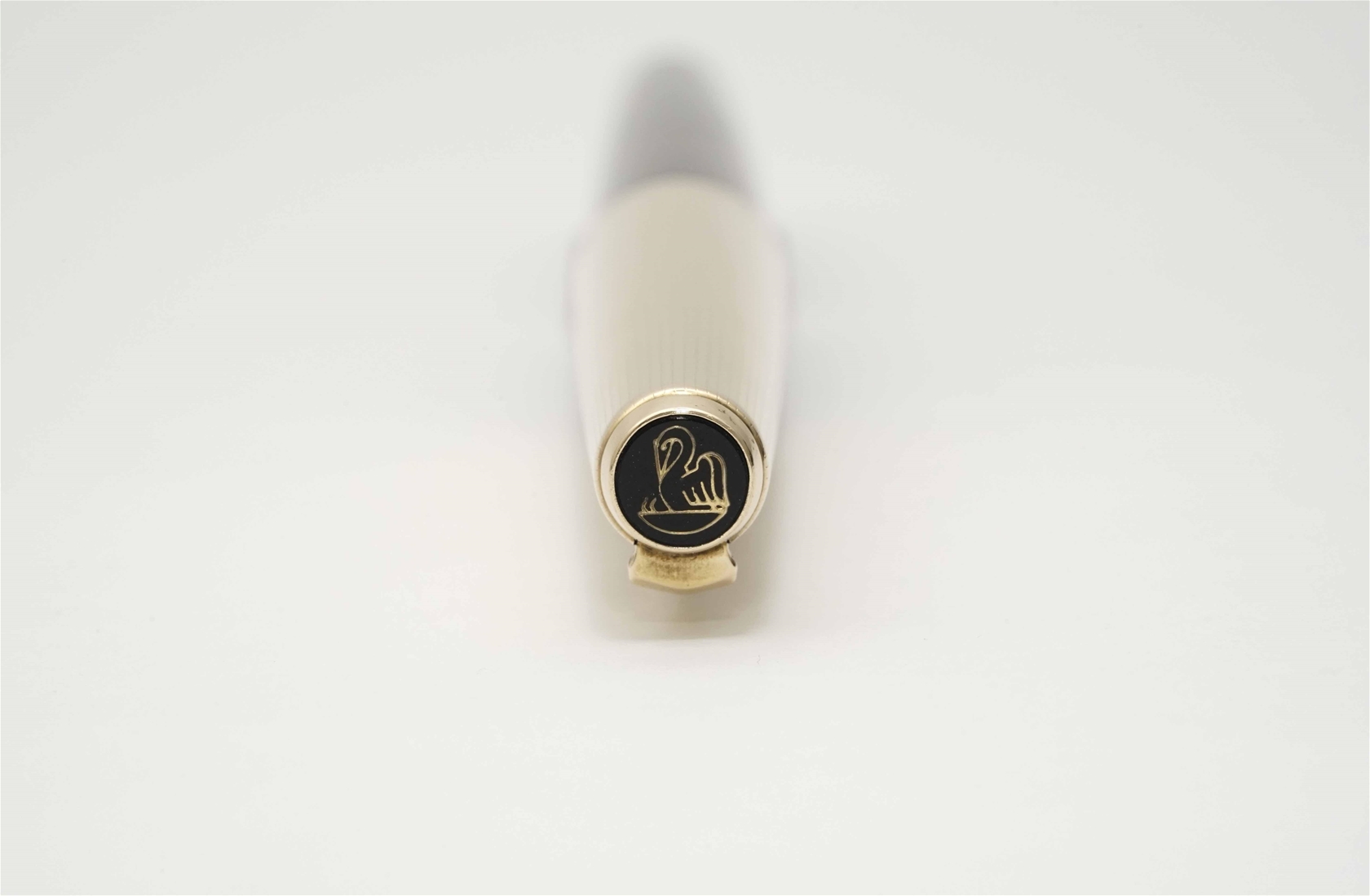 Bút máy Pelikan M30 Rolled Gold 14K F