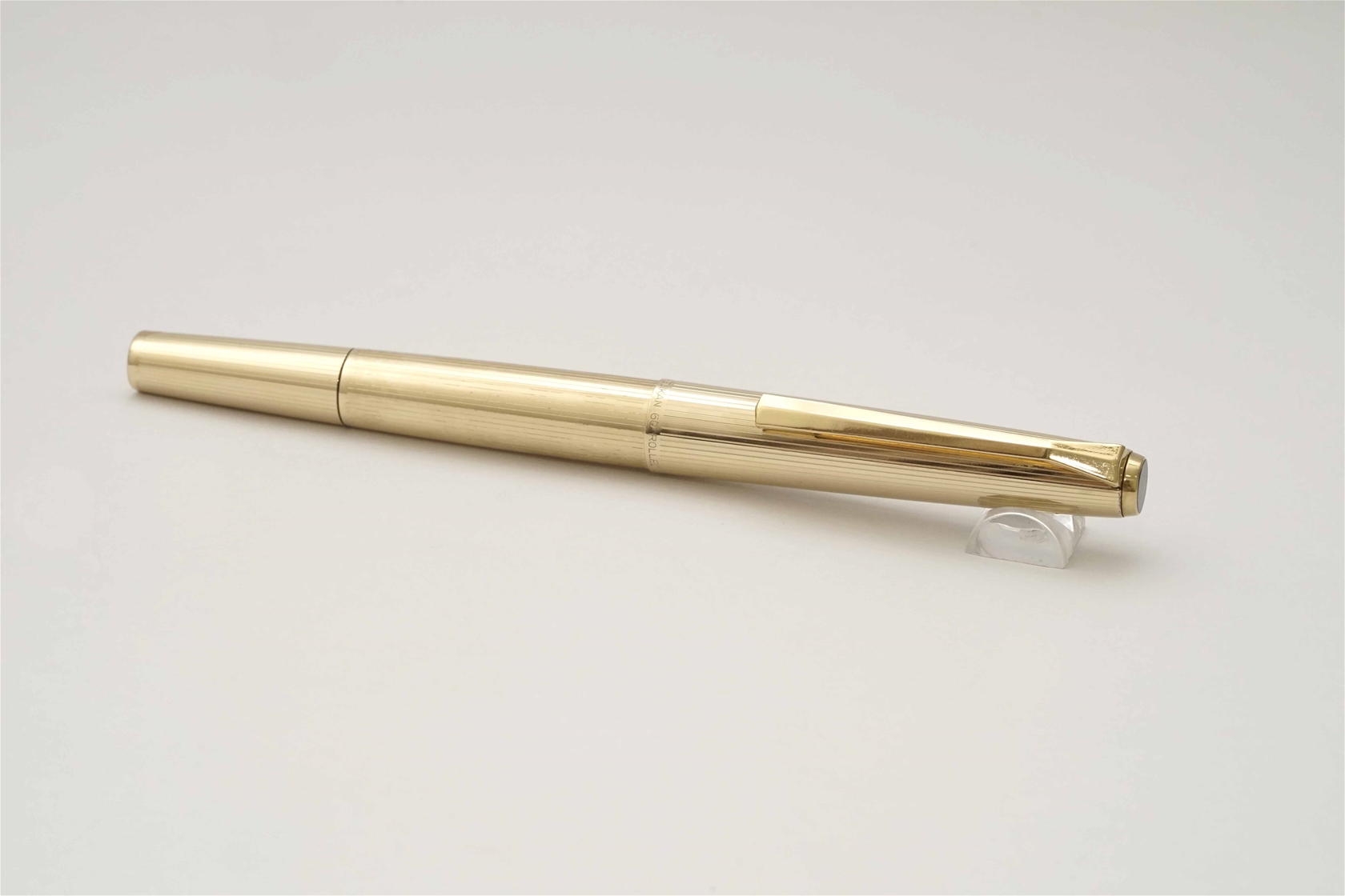 Bút máy Pelikan M60 Rolled Gold Pintripe Guilloche 14K B