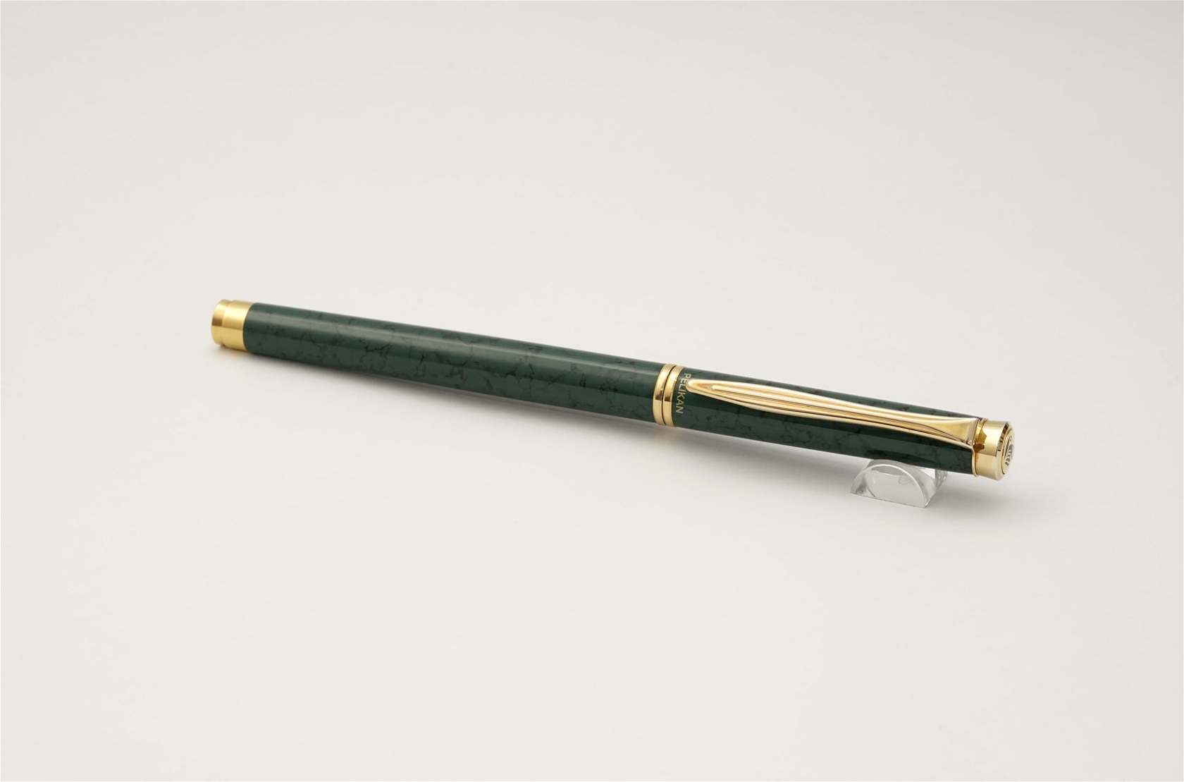 Bút máy Pelikan New Classic 381 Green Marbled 14C B