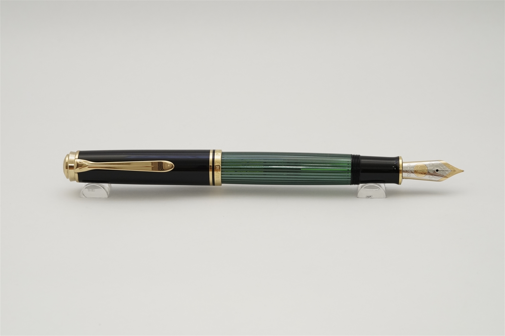 Bút máy Pelikan Souveran M1000 Green Stripe 18K F 