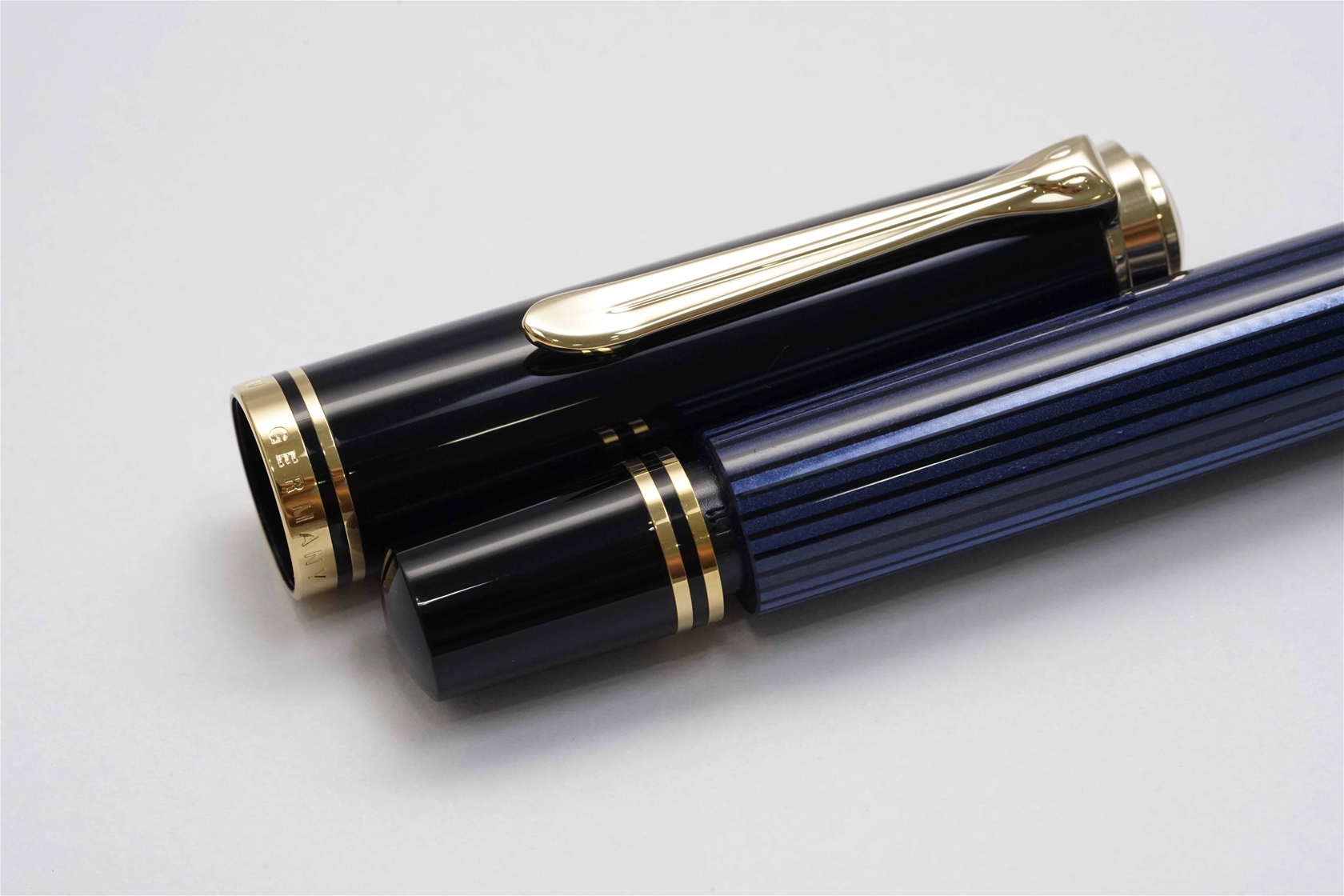 Bút máy Pelikan Souveran M600 Blue Stripe 14K F