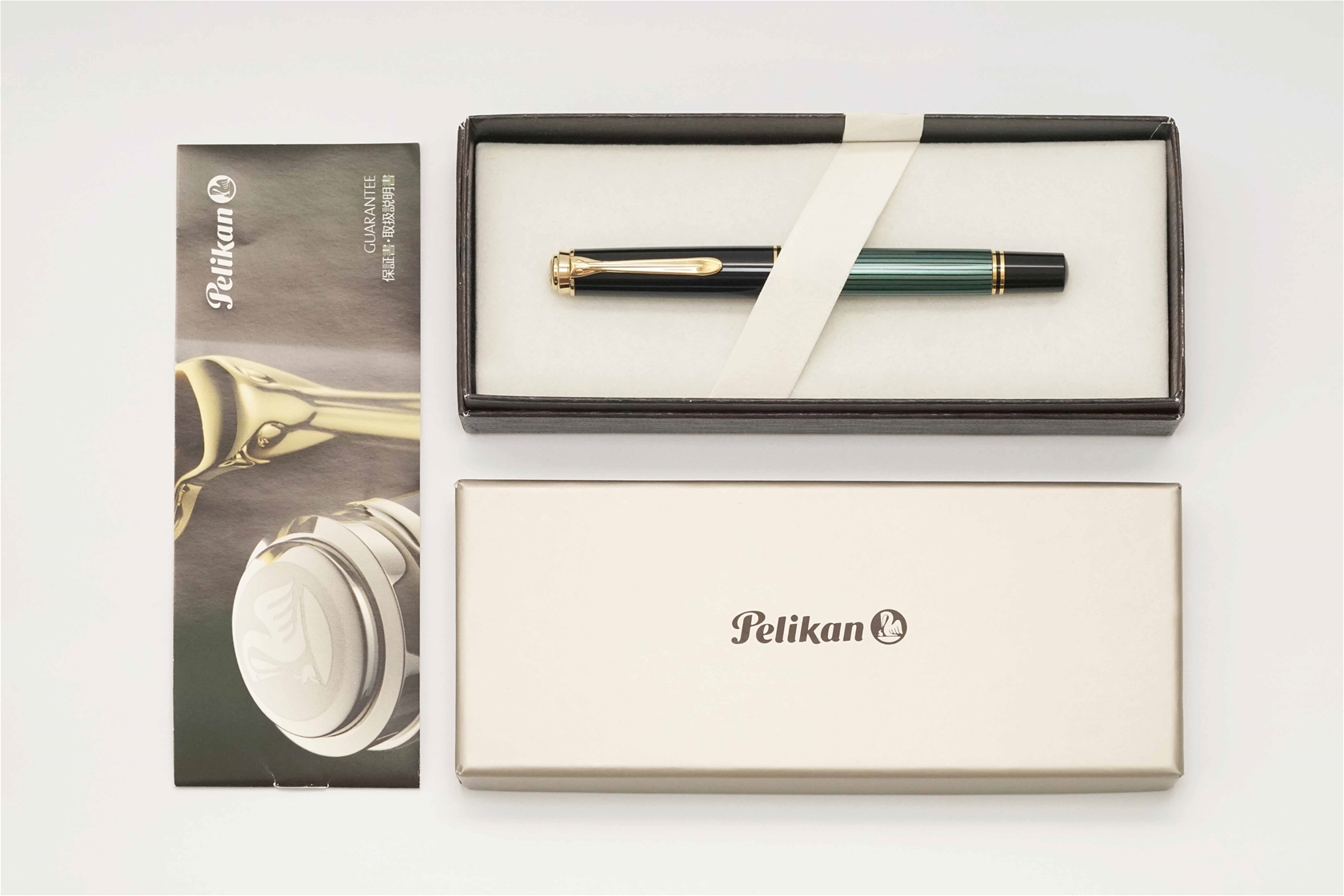 Bút máy Pelikan Souveran M600 Black Green 14K EF