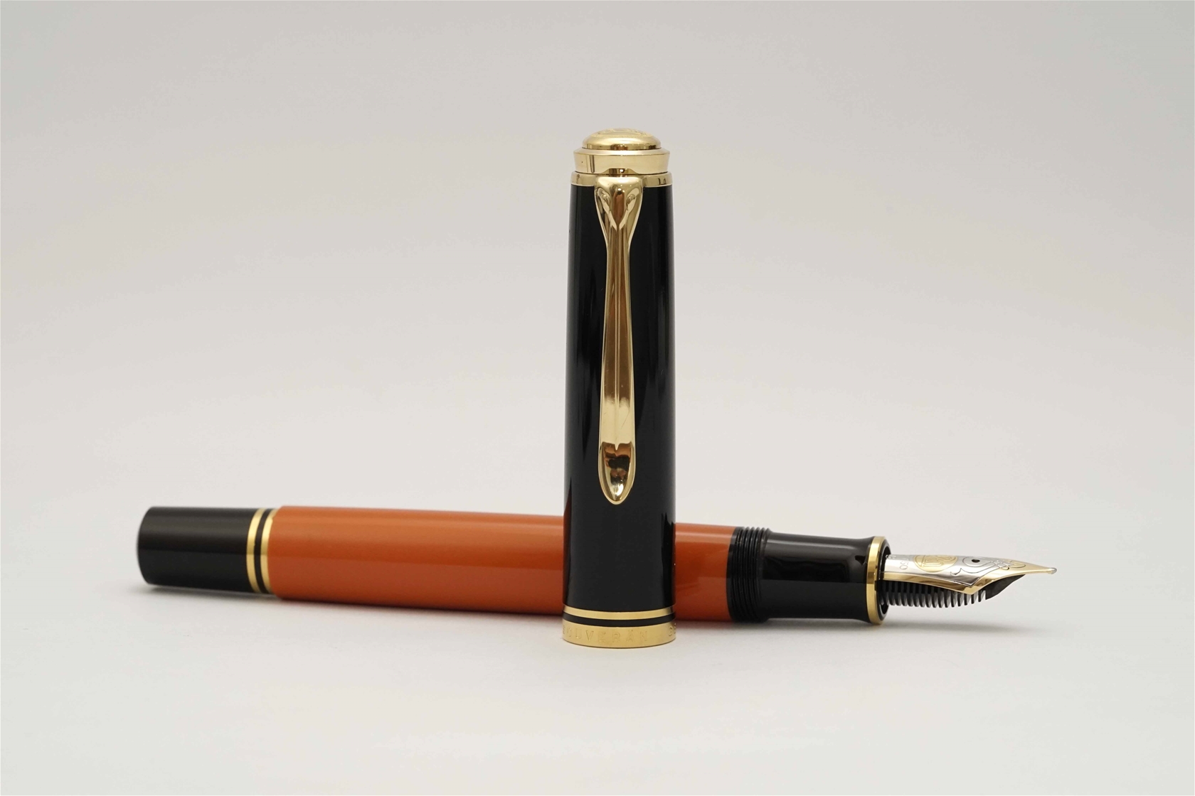 Bút máy Pelikan Souveran M800 Burnt Orange 18K B