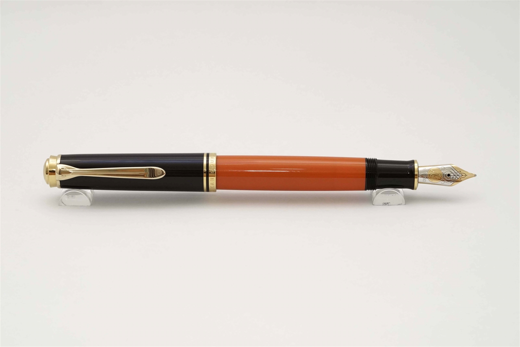 Bút máy Pelikan Souveran M800 Burnt Orange 18K M 