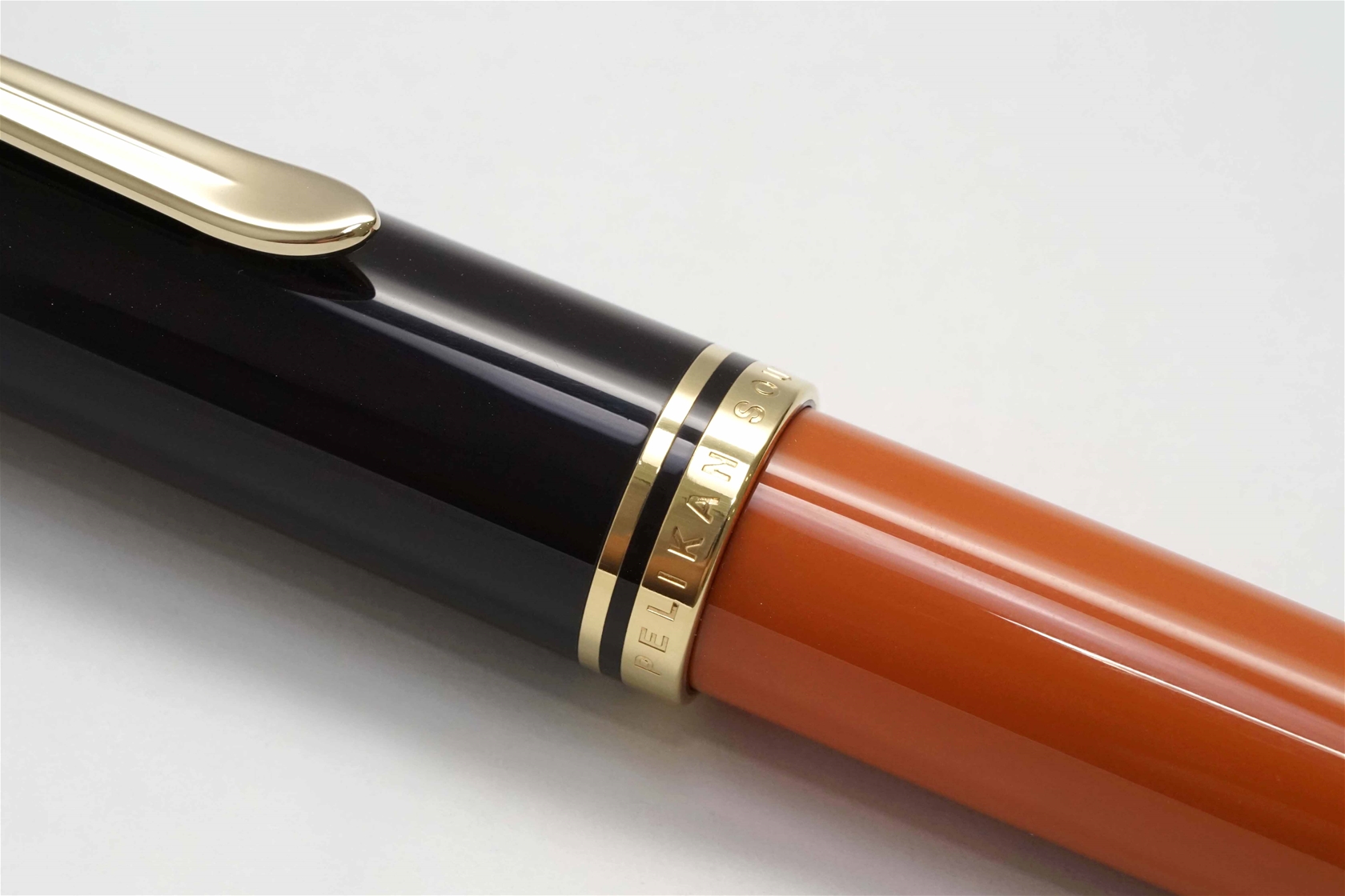 Bút máy Pelikan Souveran M800 Burnt Orange 18K M 