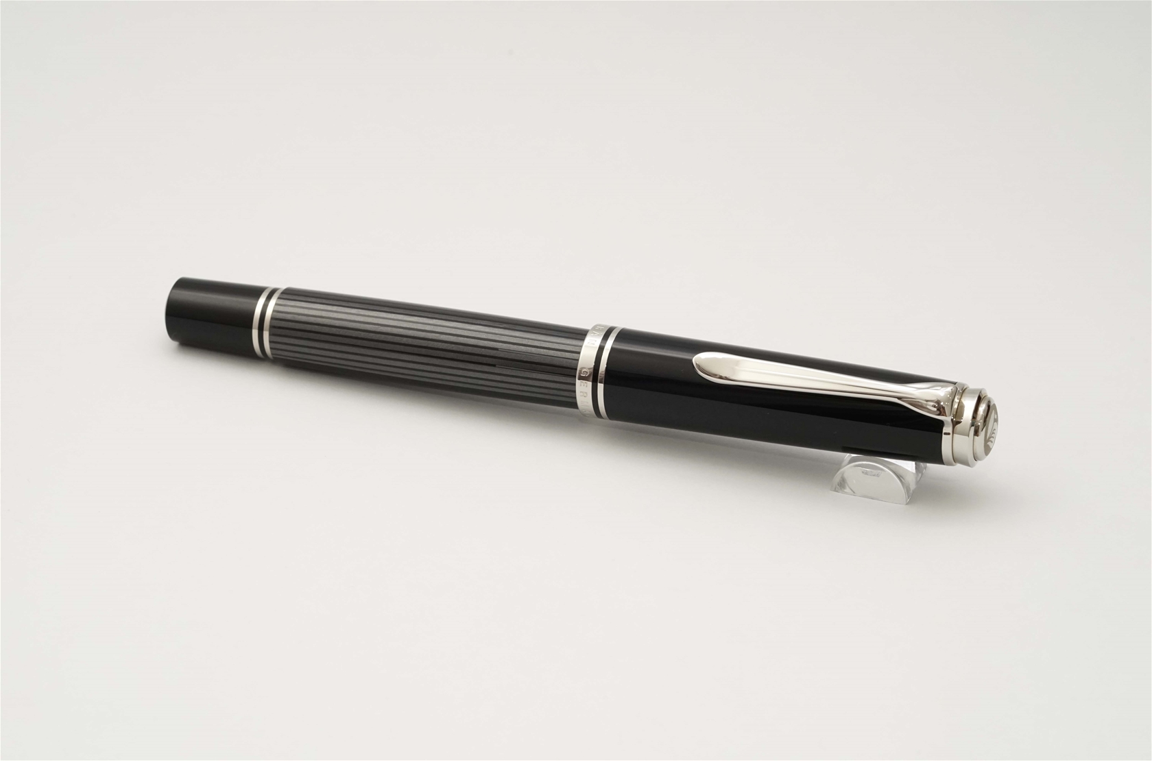 Bút máy Pelikan Souveran M805 Stresemann Anthracite 18K B