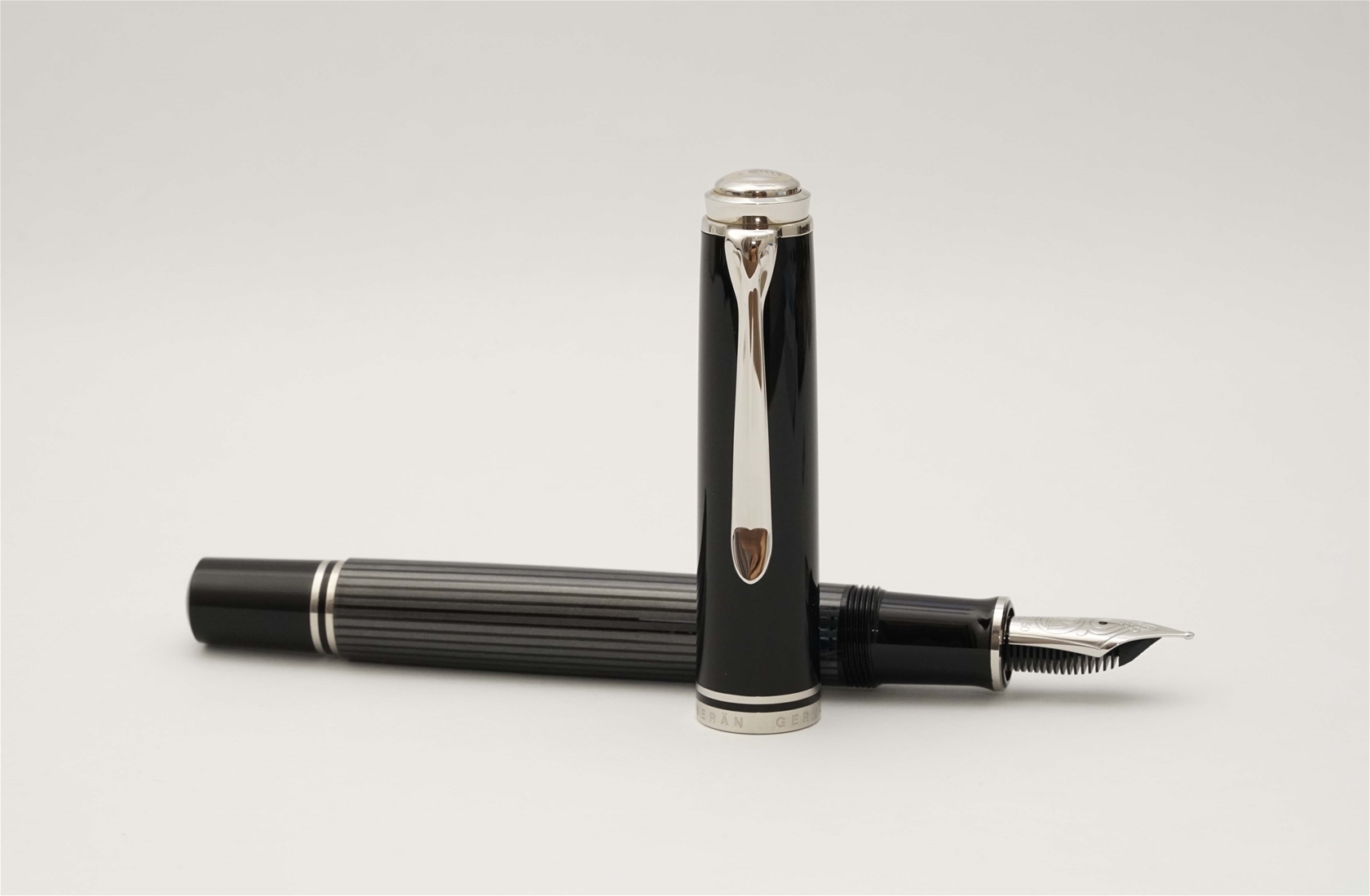 Bút máy Pelikan Souveran M805 Stresemann Anthracite 18K B