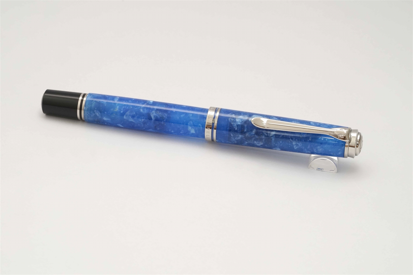 Bút máy Pelikan Souveran M805 Vibrant Blue Special Edition 18K F