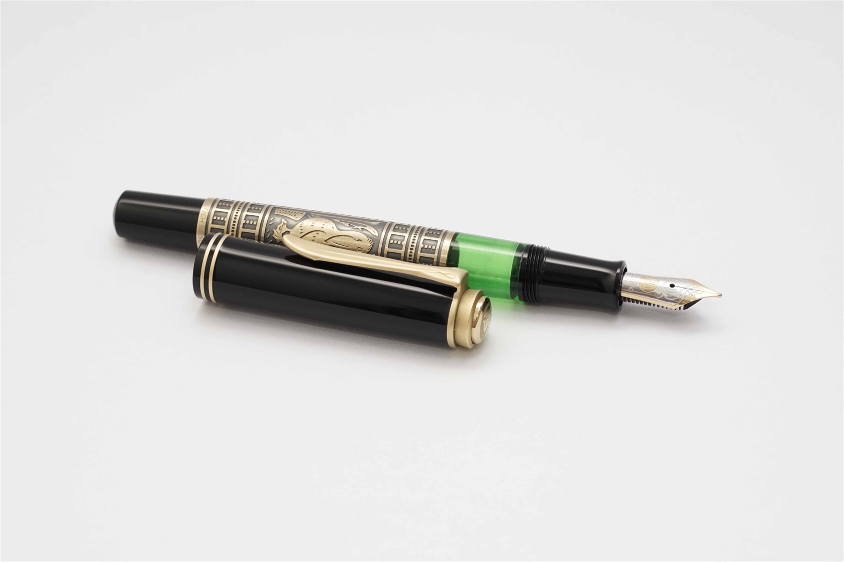 Bút máy Pelikan Toledo M700 18K F