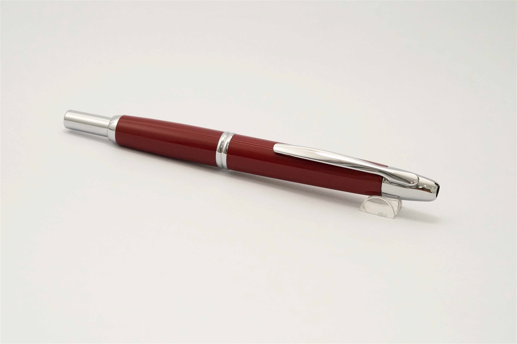 Bút máy Pilot Capless Deep Red 18K B