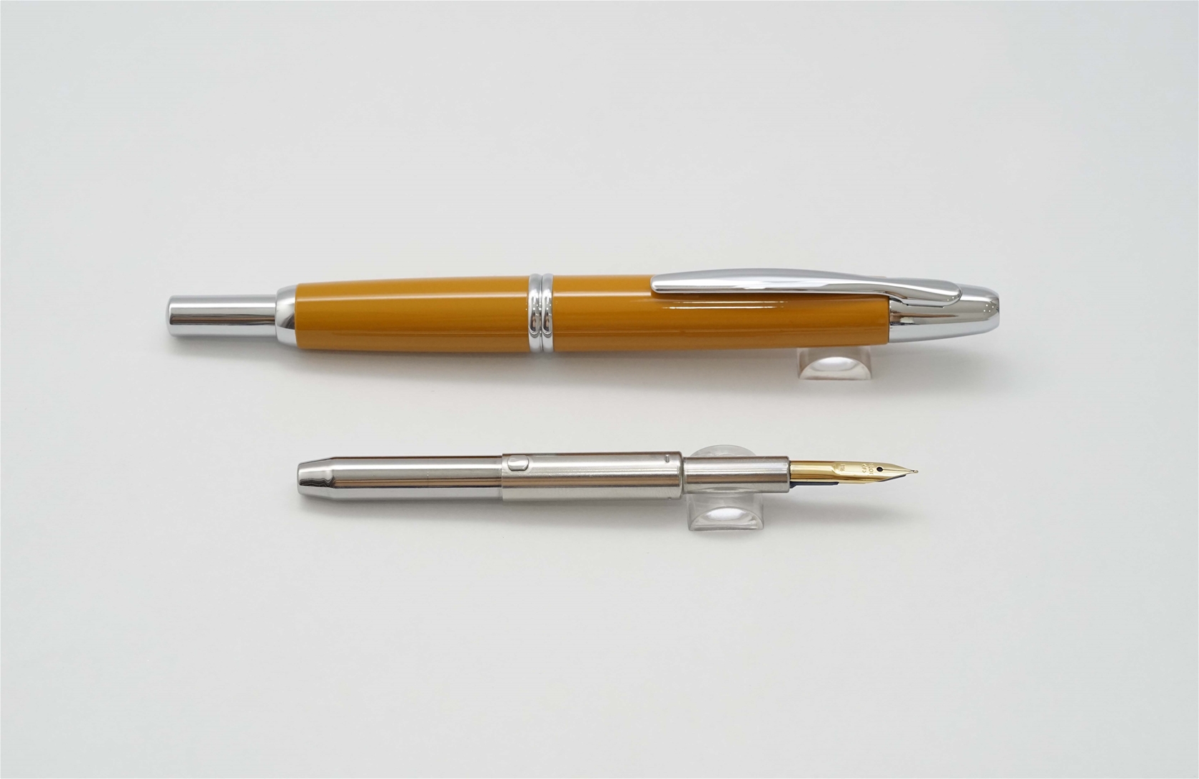 Bút máy Pilot Vanishing Point Capless Deep Yellow Steel F 