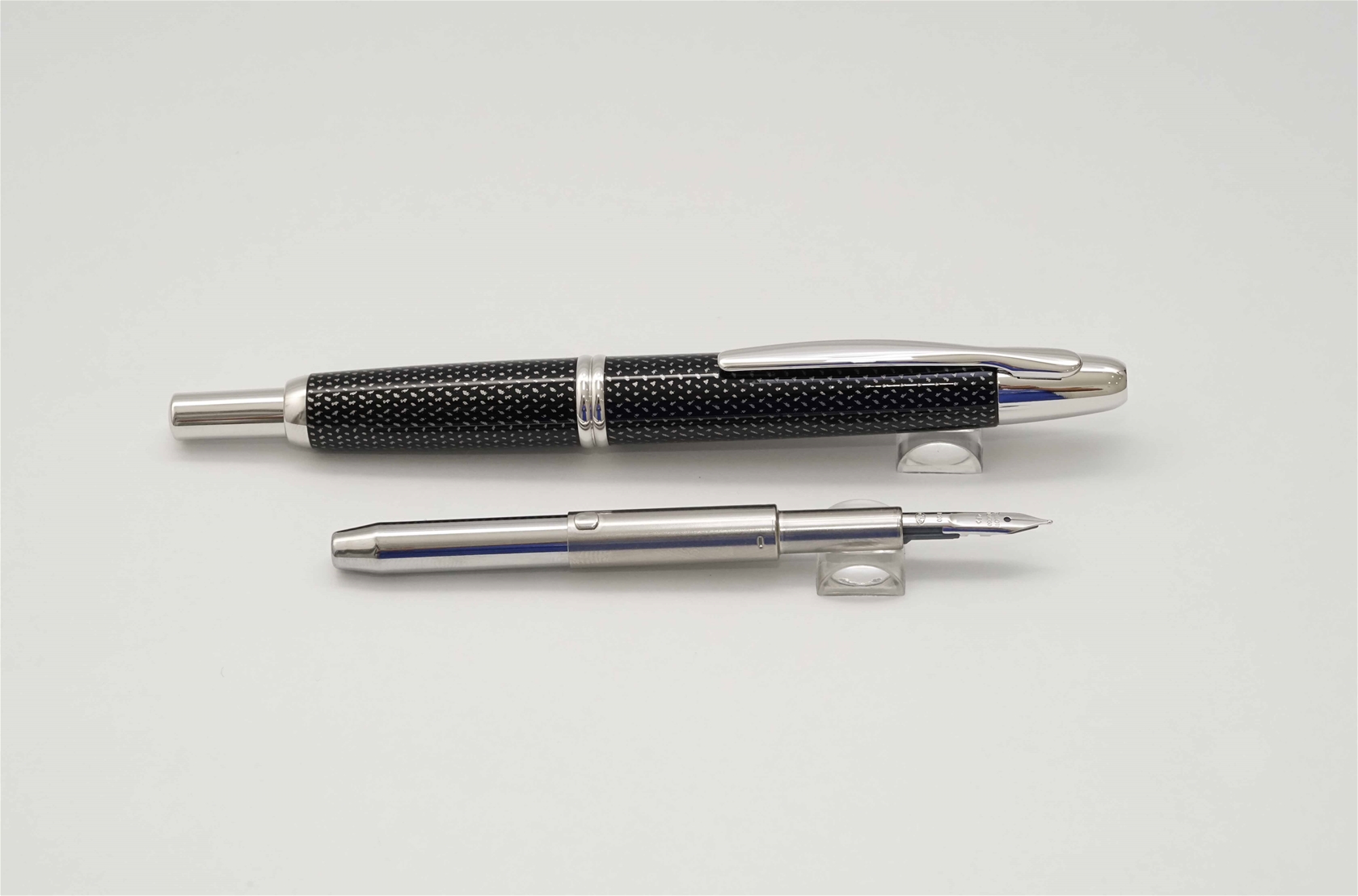 Pilot Vanishing Point Fountain Pen - Black Carbonesque - Rhodium