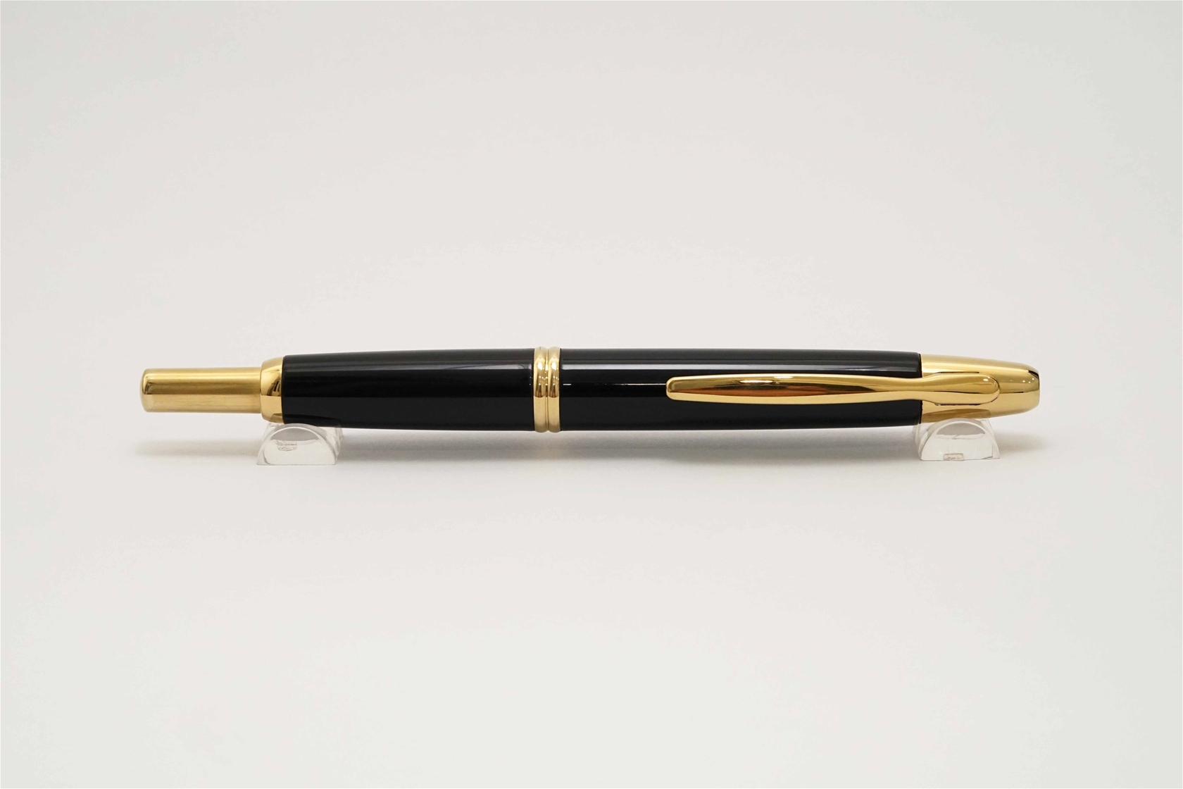 Bút máy Pilot Capless Vanishing Point Black Lacquer 18K F