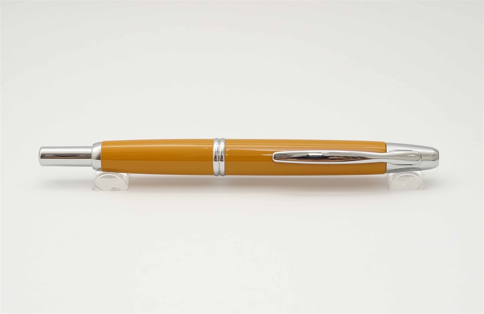 Bút máy Pilot Capless Vanishing Point Deep Yellow Steel M 