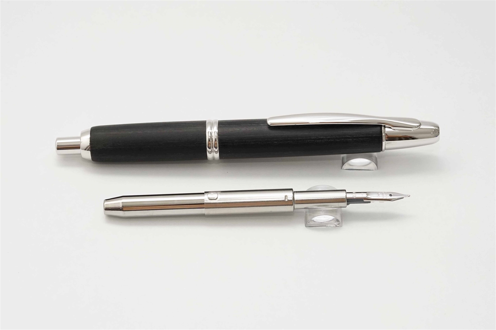 Bút máy Pilot Capless Vanishing Point Wood Black Birch 18K M