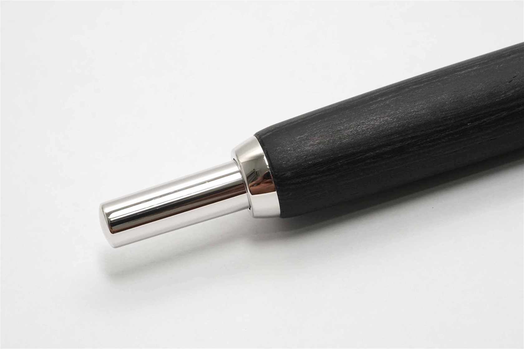 Bút máy Pilot Capless Vanishing Point Wood Black Birch 18K M