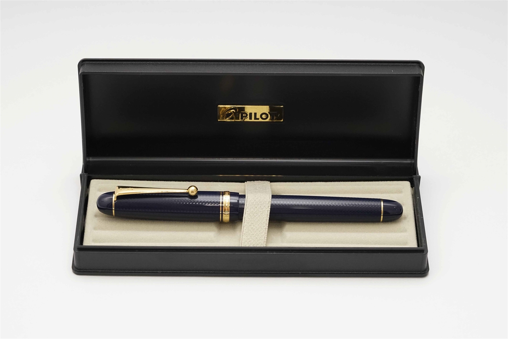 Bút máy Pilot Custom 74 2016 Limited Edition Blue Navy 14K M