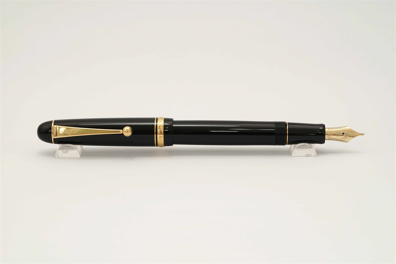 Bút máy Pilot Custom 74 Black 14K B 