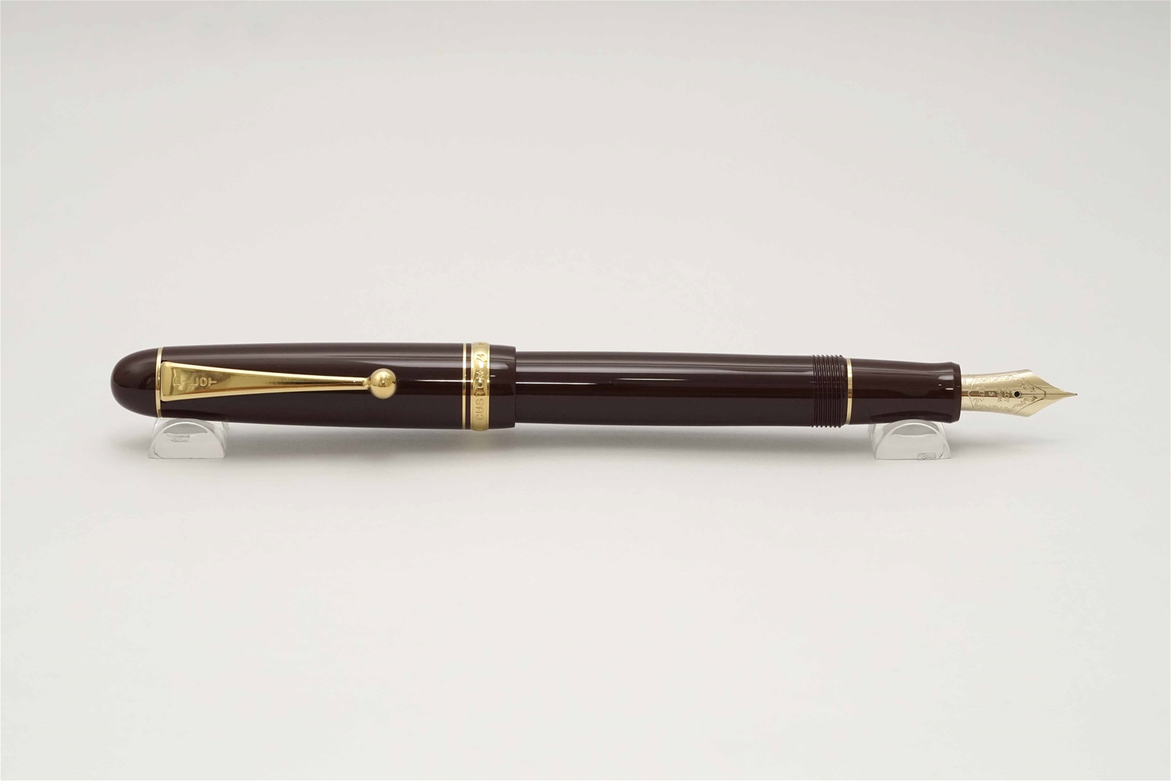 Bút máy Pilot Custom 74 Bordeaux 14K EF