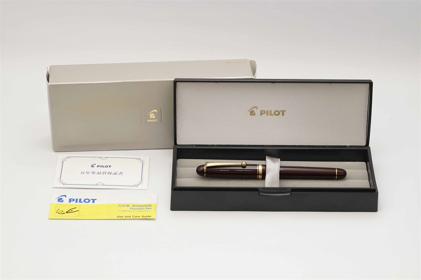 Bút máy Pilot Custom 74 Bordeaux 14K EF