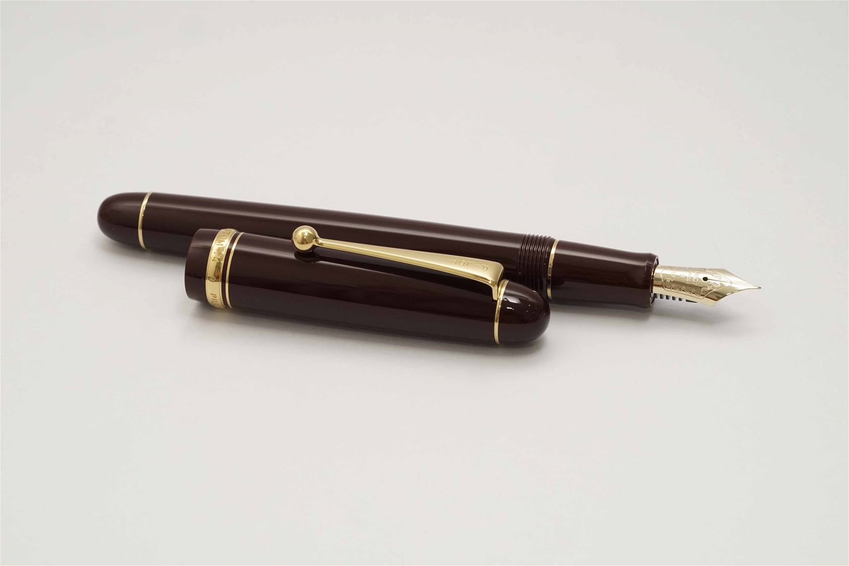 Bút máy Pilot Custom 74 Bordeaux 14K EF