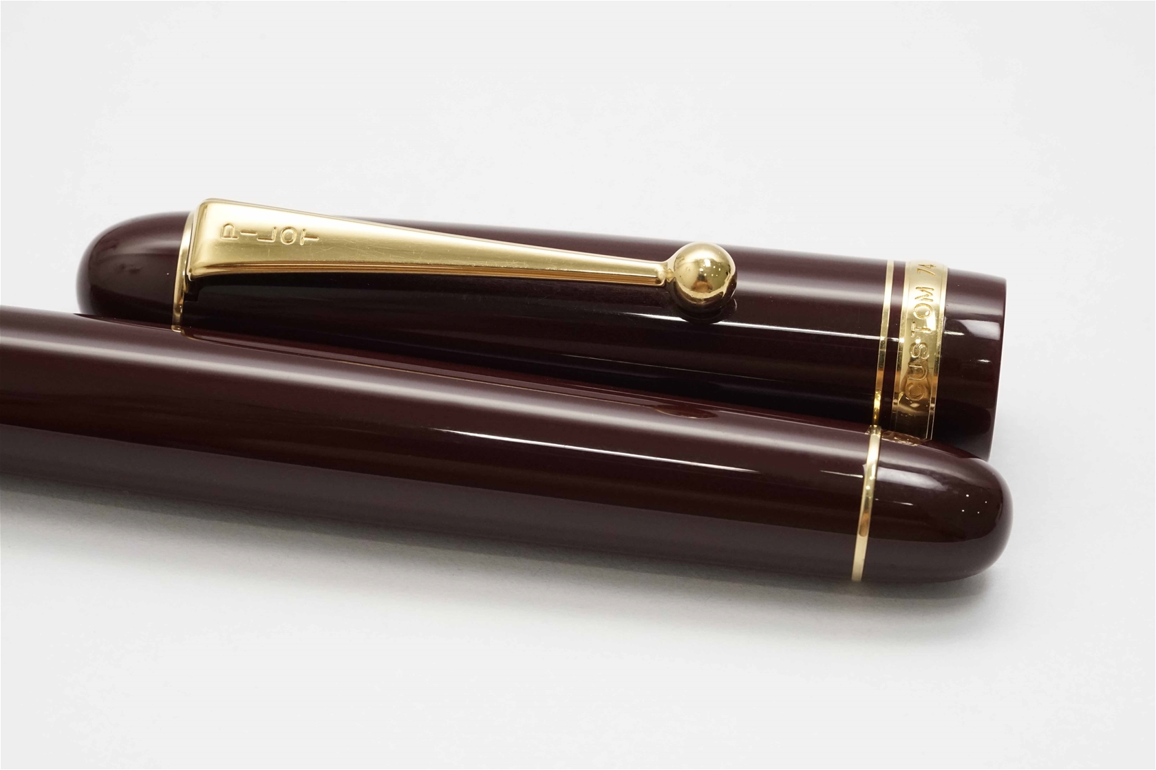 Bút máy Pilot Custom 74 Bordeaux 14K EF