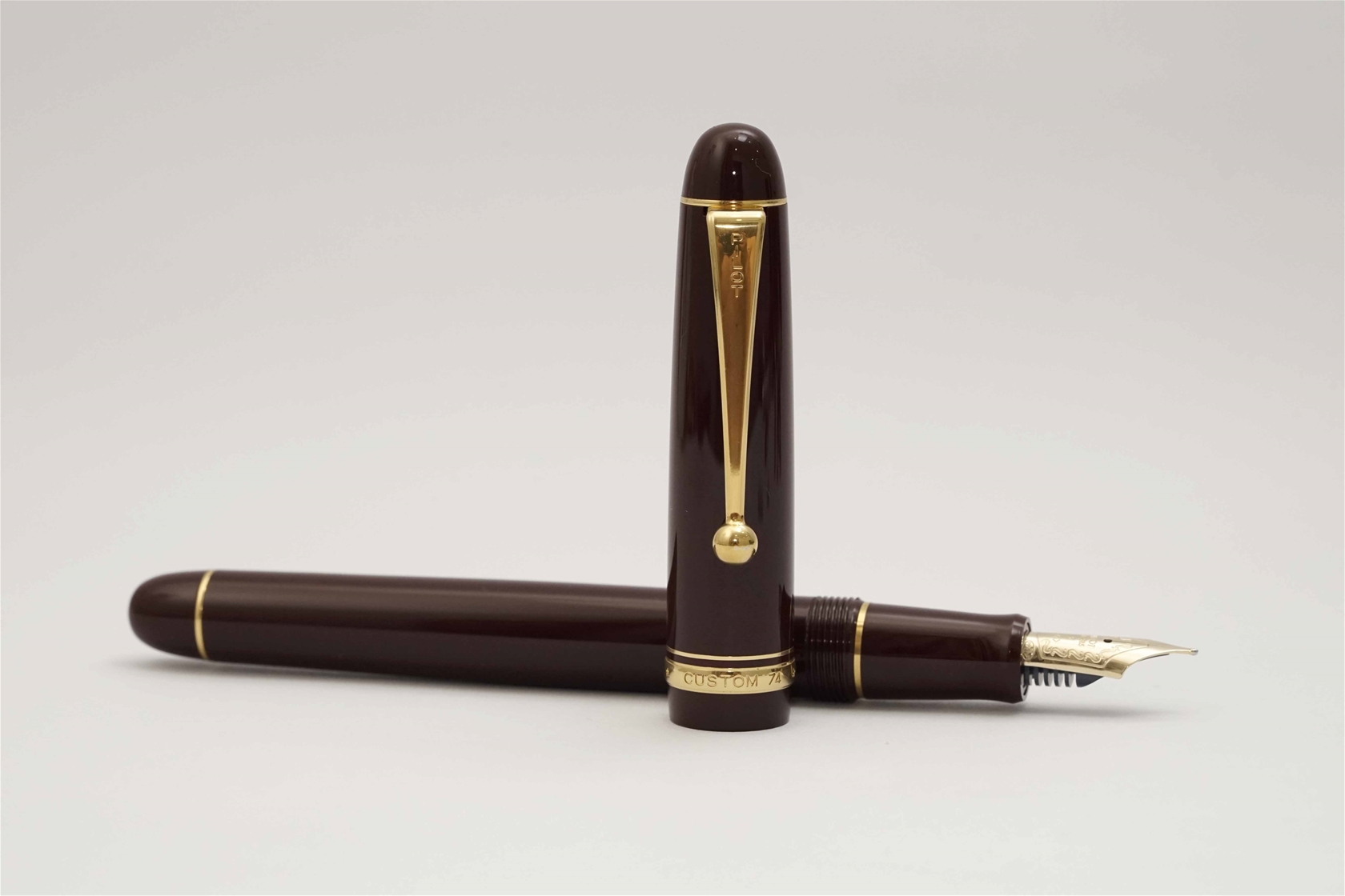 Bút máy Pilot Custom 74 Bordeaux 14K M