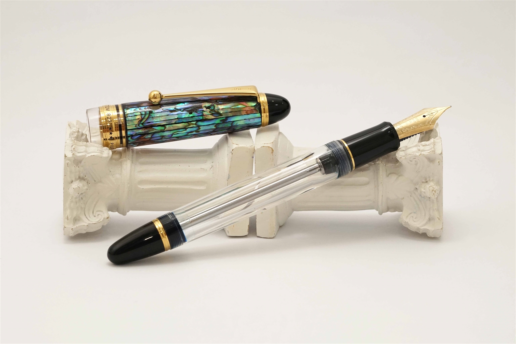 Bút máy Pilot Custom 823 Demonstrator Crystal Transparent with Raden Custom Cap 14K M