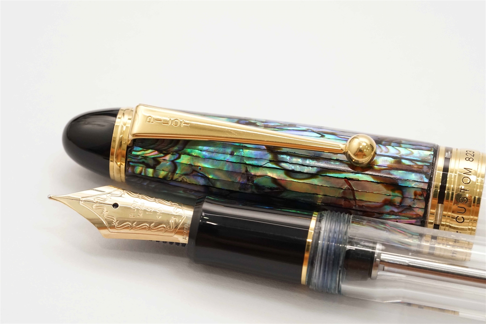 Bút máy Pilot Custom 823 Demonstrator Crystal Transparent with Raden Custom Cap 14K M