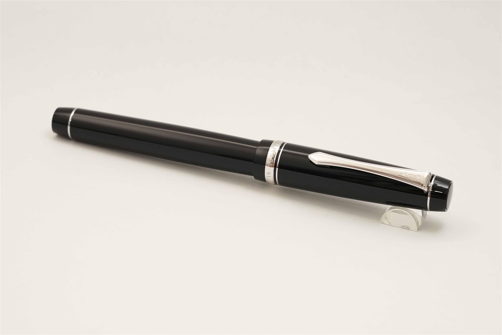 Bút máy Pilot Custom Heritage 91 Black 14K SM