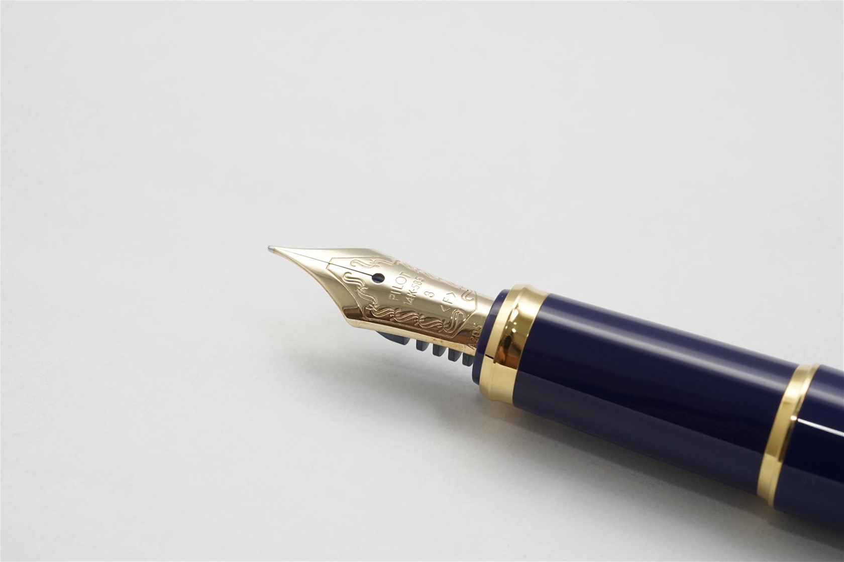 Bút máy Pilot Custom 98 Dark Blue 14K F