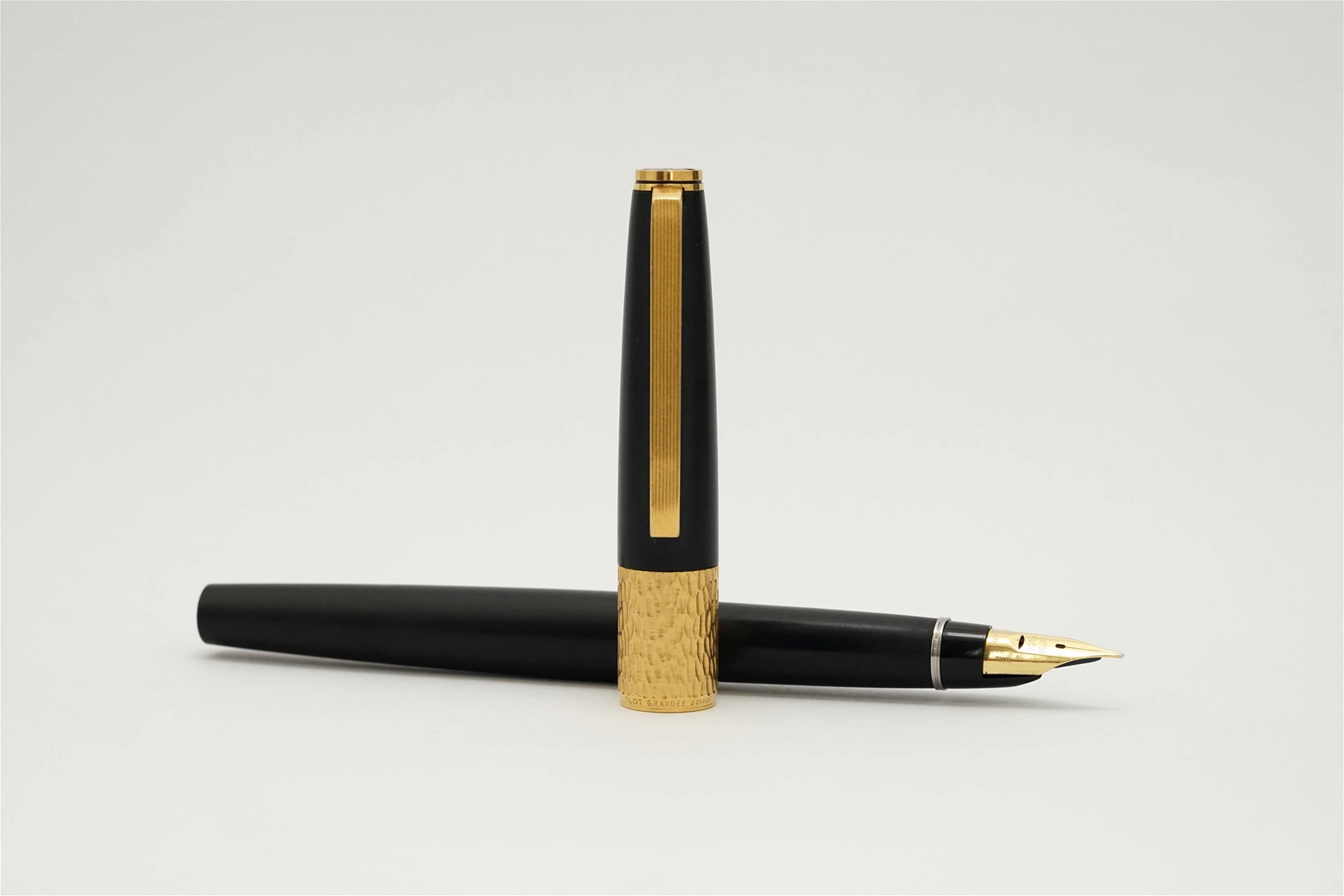 Bút máy Pilot Custom Grandee 22K AGM 18K F