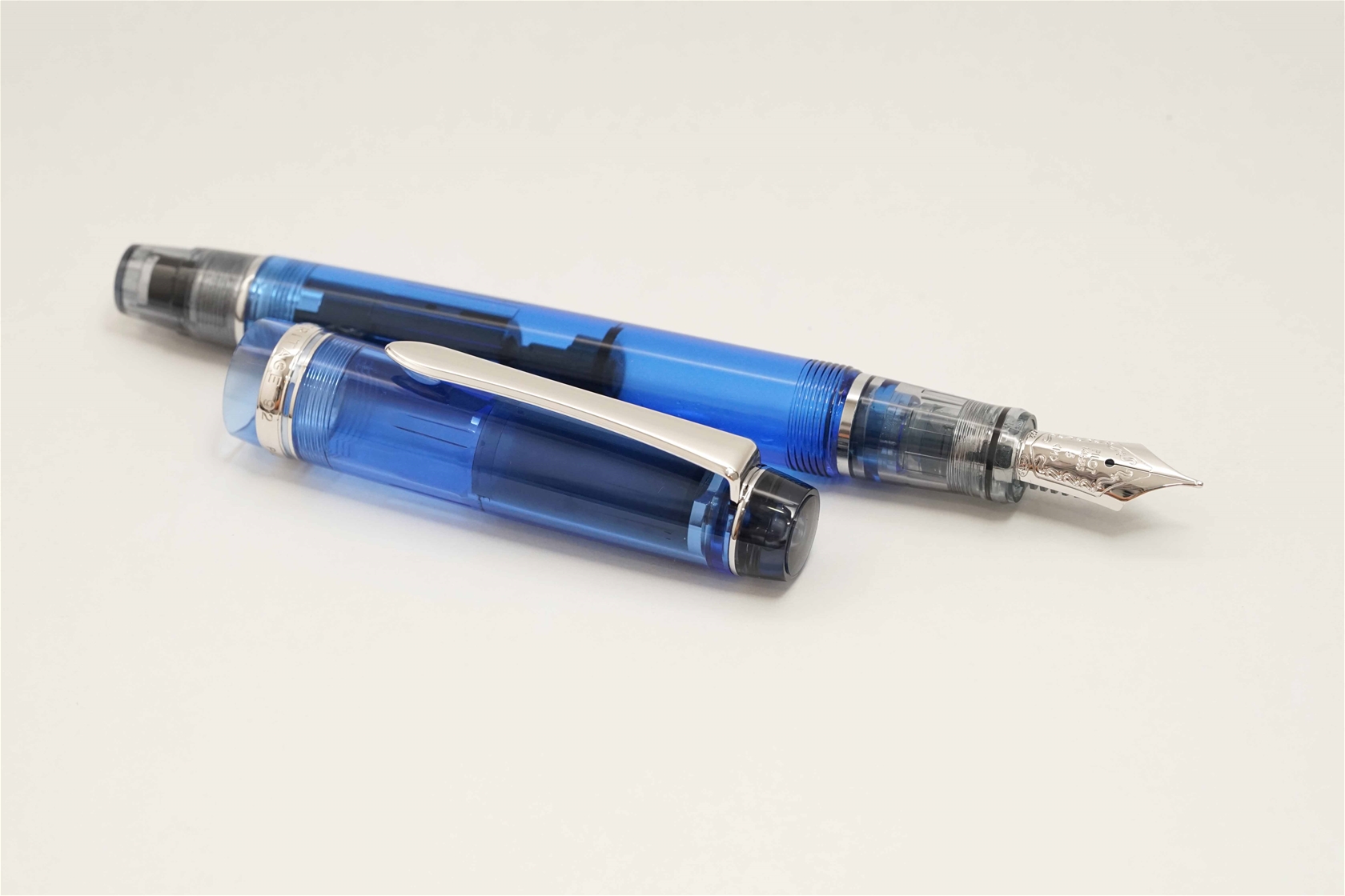 Bút máy Pilot Custom Heritage 92 Transparent Blue Body 14K M