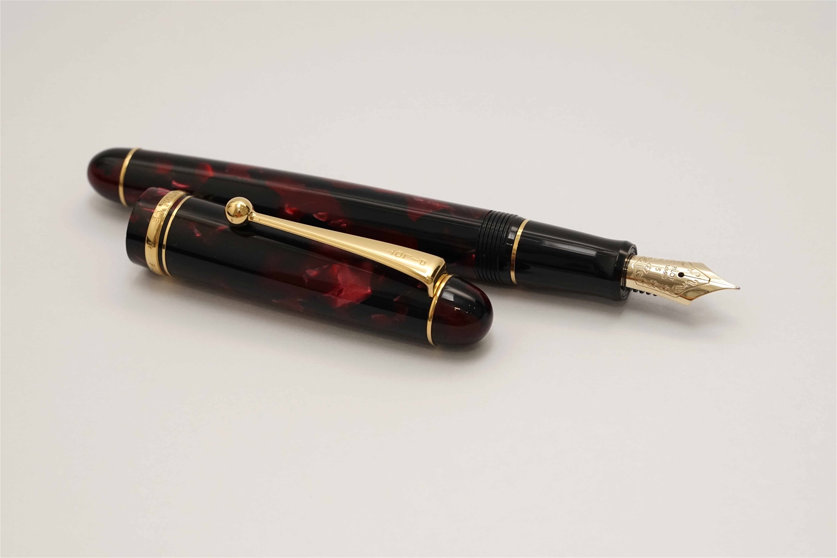 Bút máy Pilot Custom Legance Brown Marble 14K F