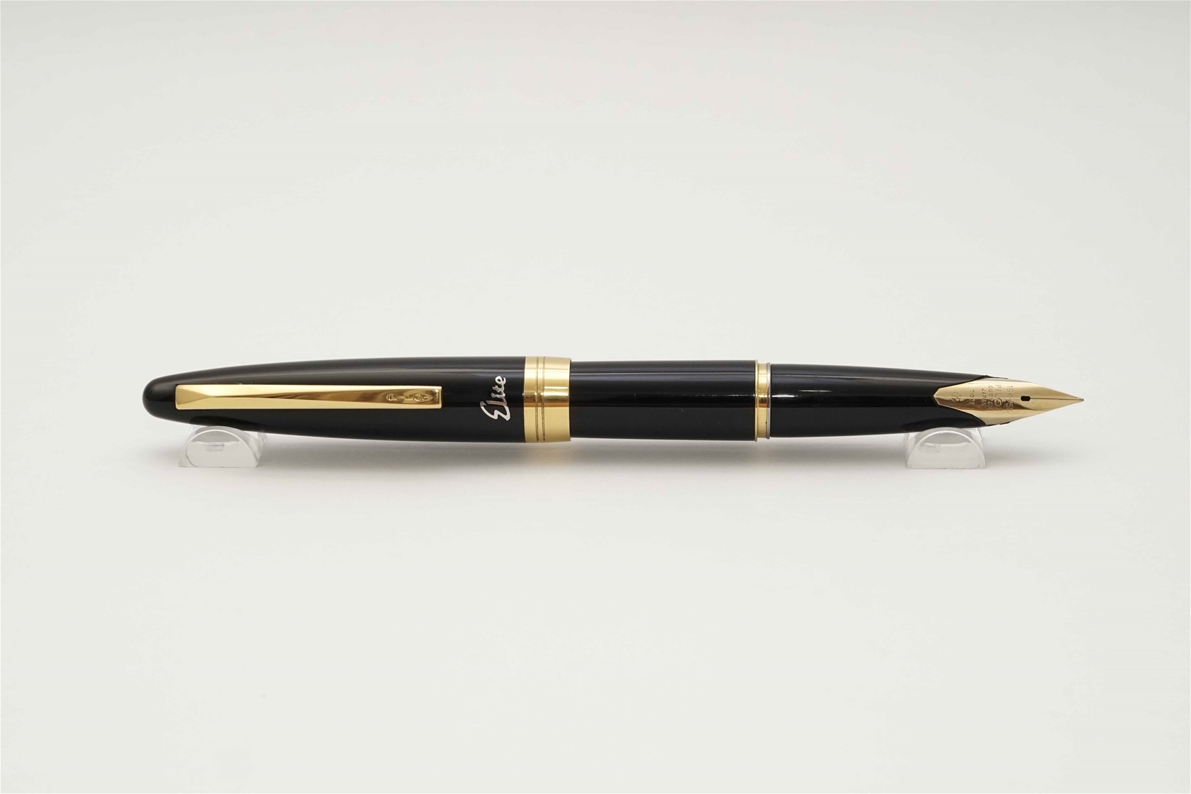 Bút máy Pilot Elite Custom Black 14K F