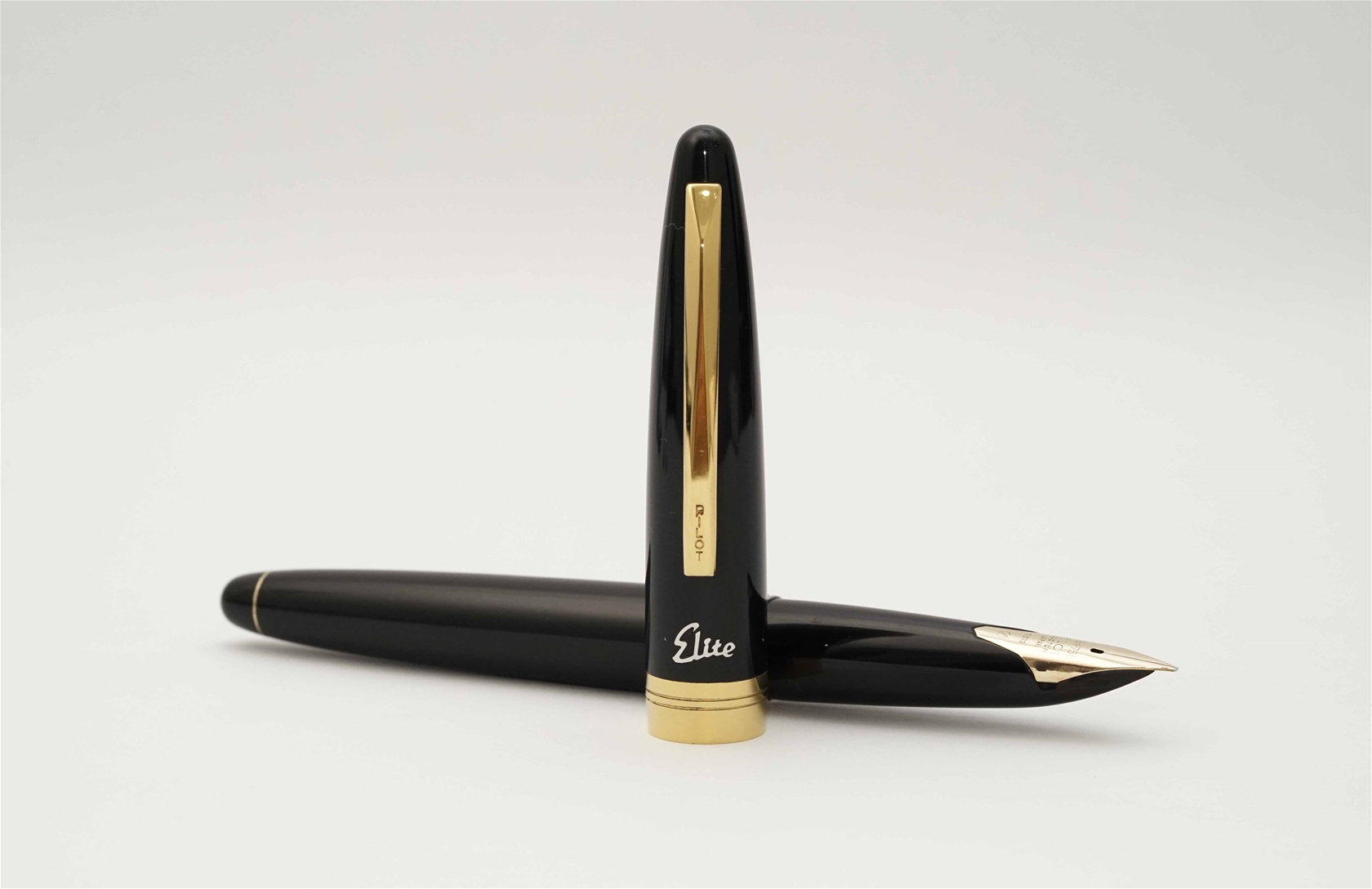 Bút máy Pilot Elite Custom Black 14K F